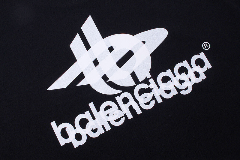 Ba*len*cia*ga clothes