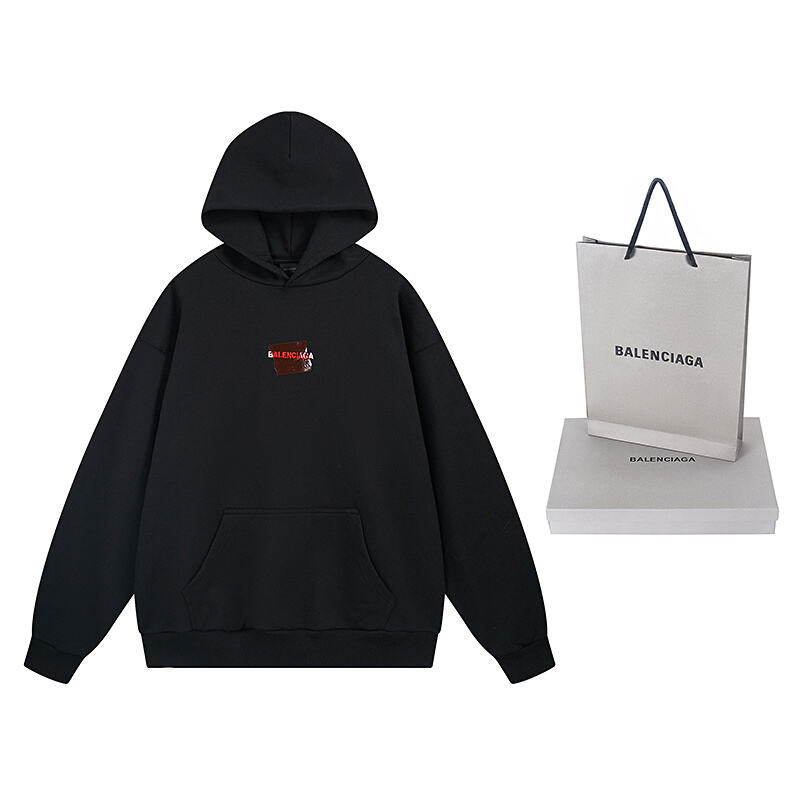 Ba1en*iaga clothes