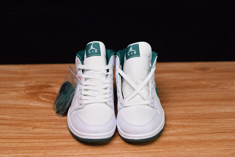 air jordan 1 mid “mystic green” cd6759-103