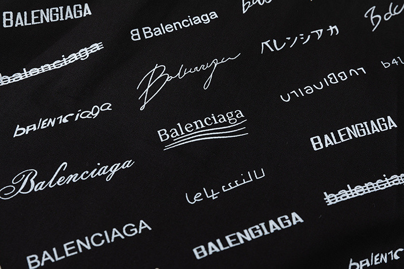 Ba*len*cia*ga clothes