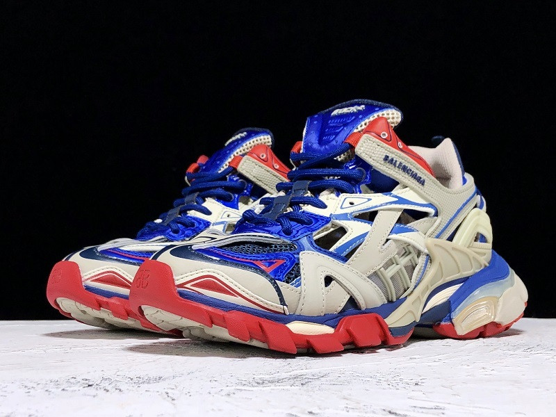 bc track sneaker