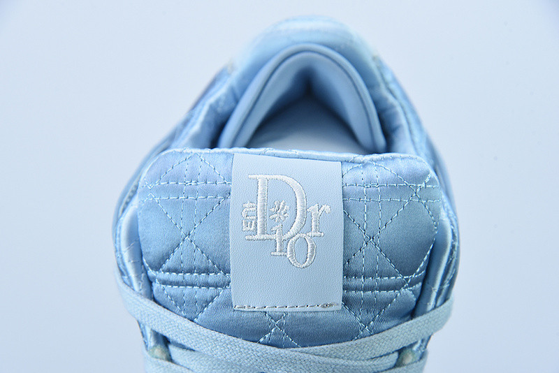 dio* sneaker