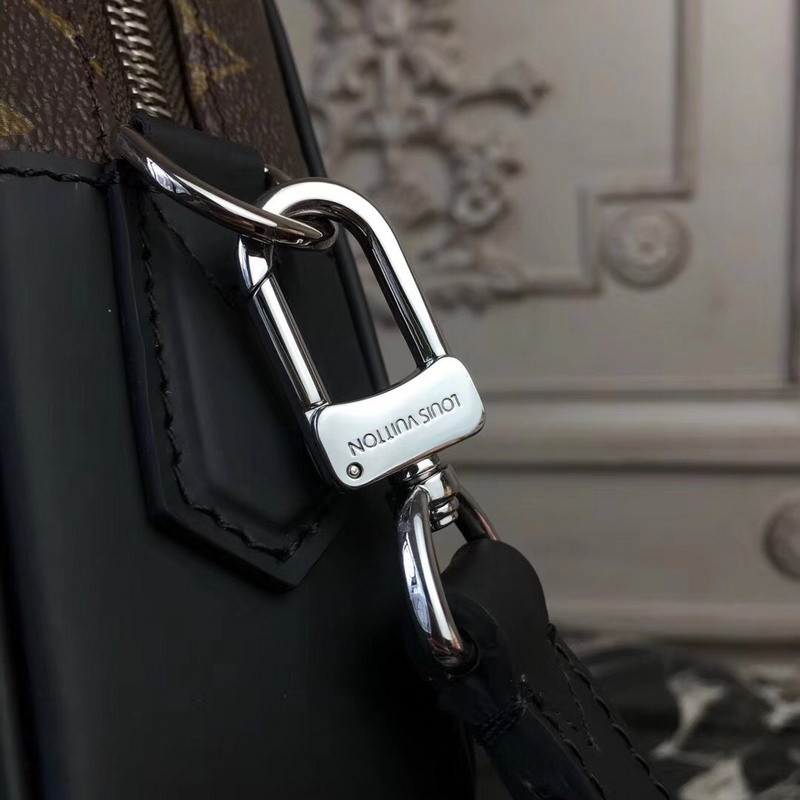 LVT PURSE