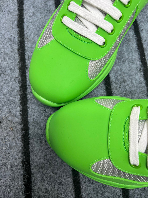 pr sneaker