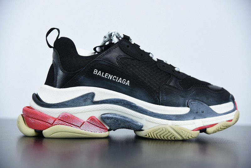 bc triple s trainer ''black red'' 483513 w06e1 1000