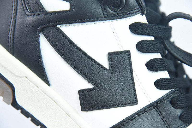 of™ c/o virgil abloh out of office low-top leather sneakers ‘ooo“