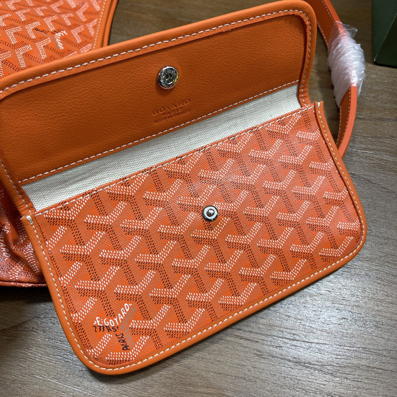 G09ard purse