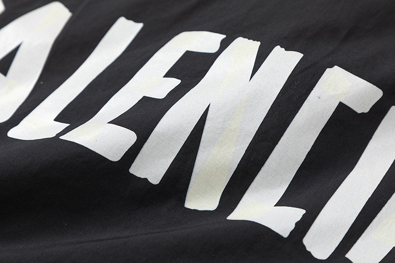 Ba*len*cia*ga clothes