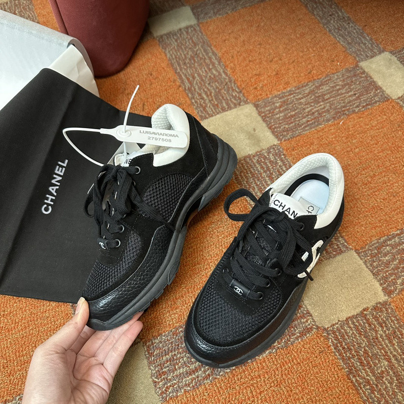 Ch**el sneaker