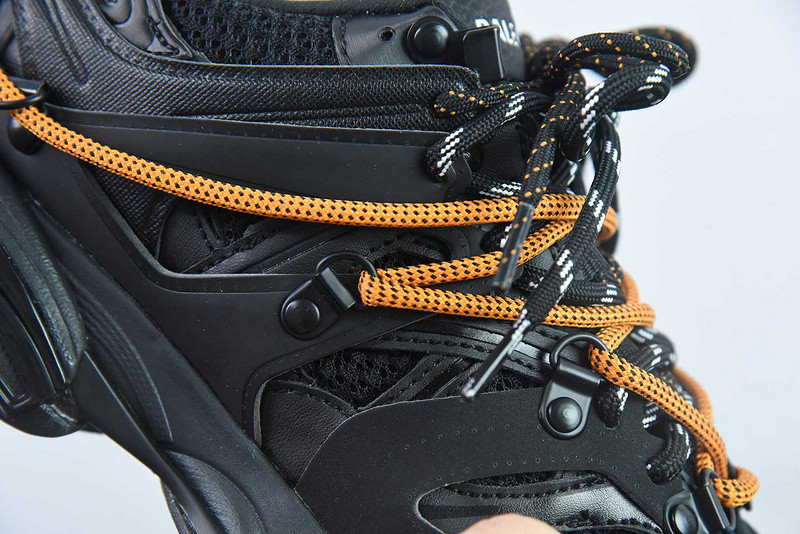 BC TRACK SNEAKER