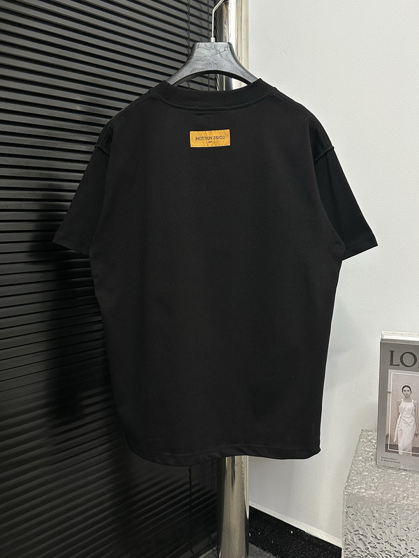 Ba1en*iaga clothes