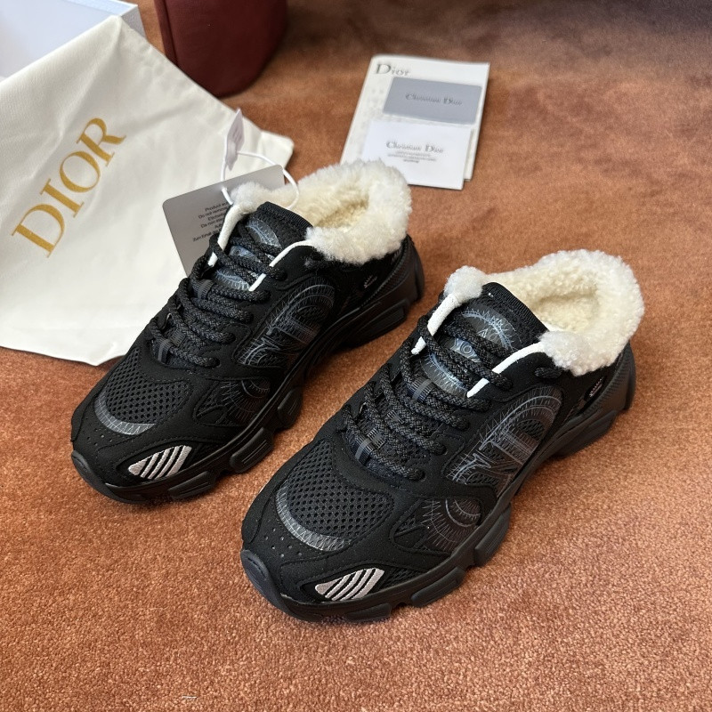DIO* SNEAKER