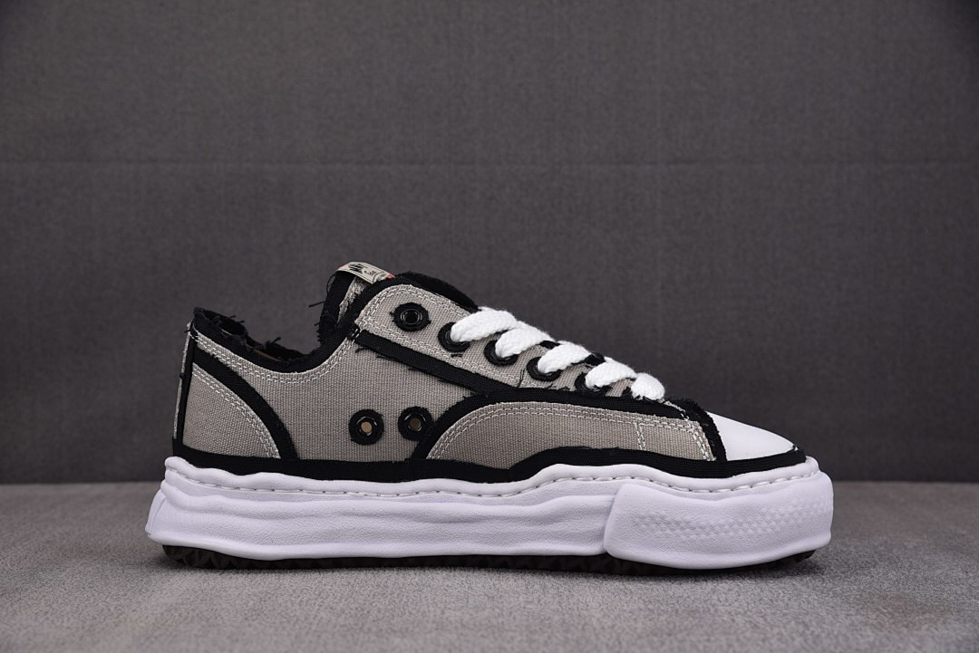 Ma1s0n MIHARA YASUHIRO Sneaker