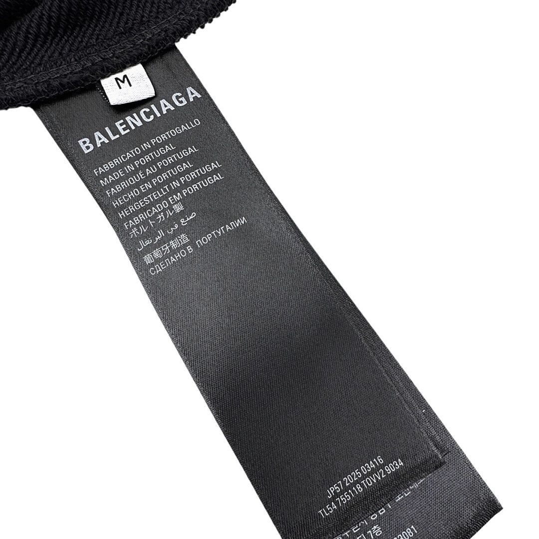 Ba1en*iaga Clothes