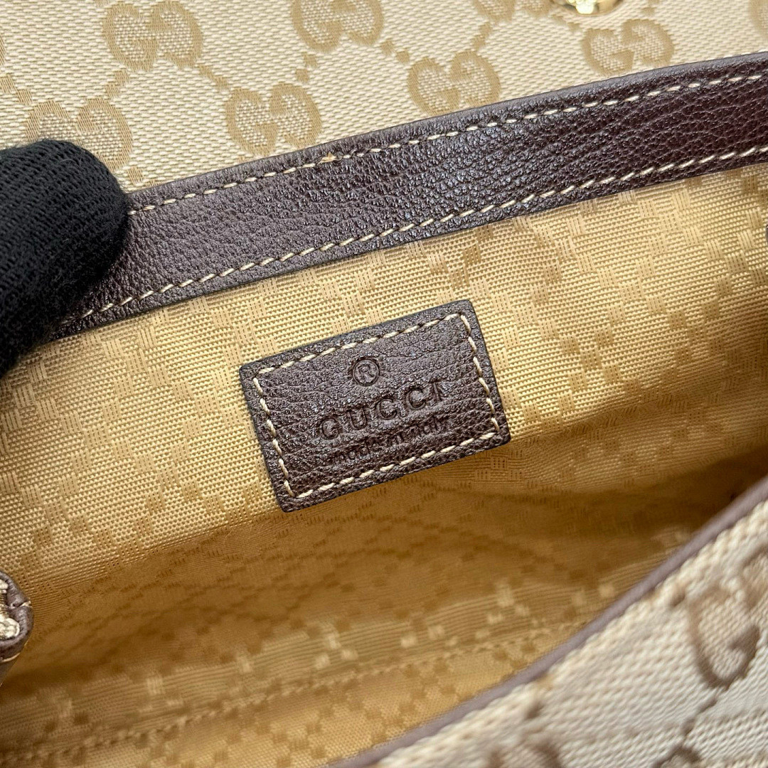 Gvc*1 BAG