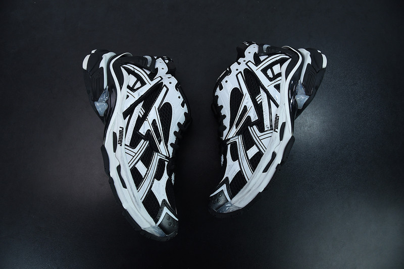 Ba*len*cia*ga runner sneaker