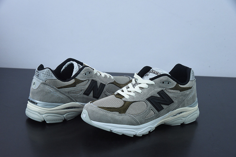 new balance sneaker