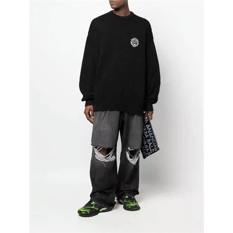 Ba1en*iaga clothes