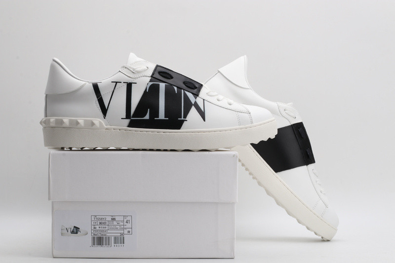 Va1e*ntin0 garavani sneaker