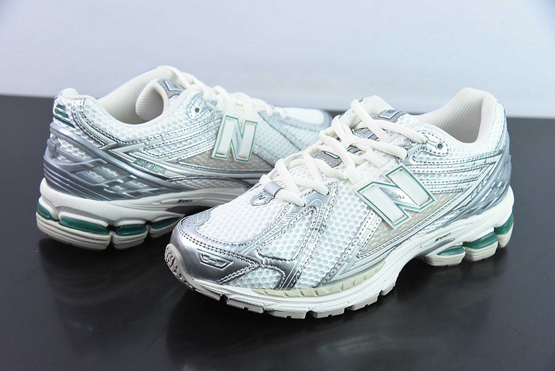 new balance sneaker
