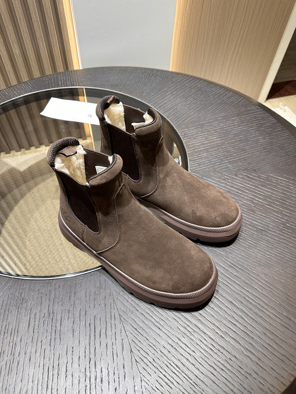 UGG