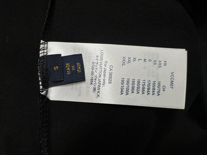 Ba1en*iaga clothes