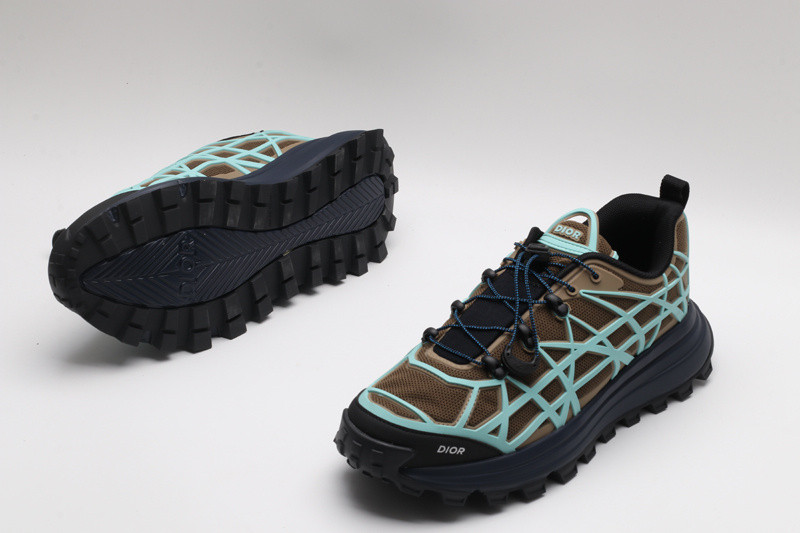 dio* sneaker