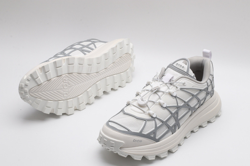 dio* sneaker