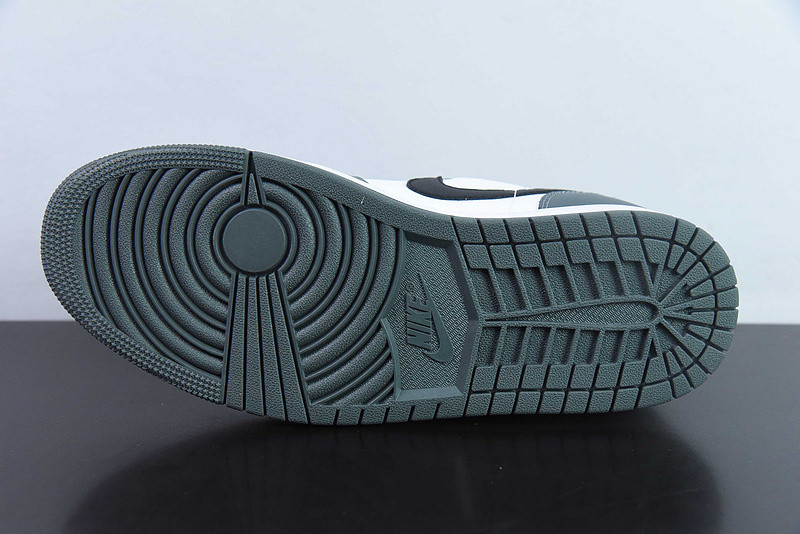 Air Jordan 1 Low GS 