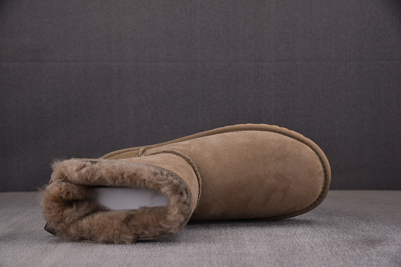 UGG