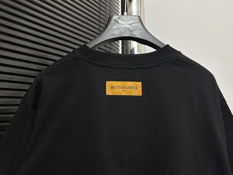 Ba1en*iaga clothes