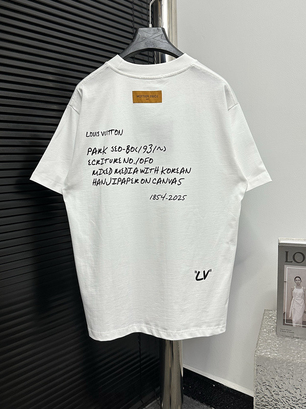 Ba1en*iaga clothes
