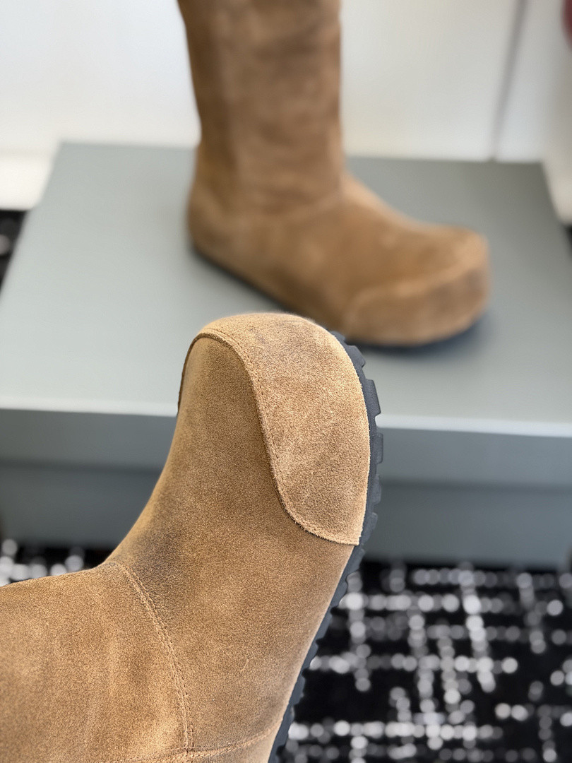 BC BOOTS