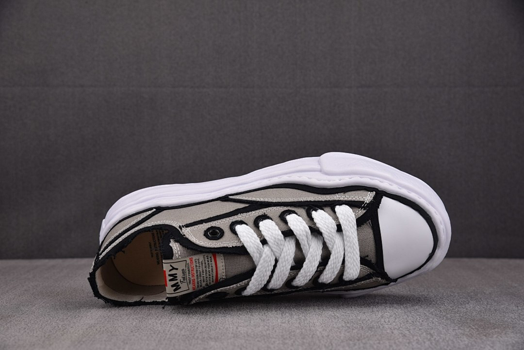 Ma1s0n MIHARA YASUHIRO Sneaker