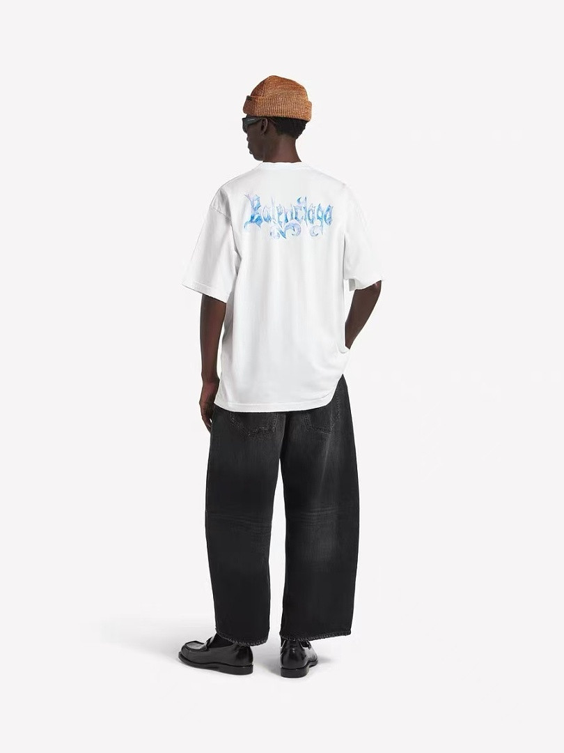 Ba1en*iaga Clothes