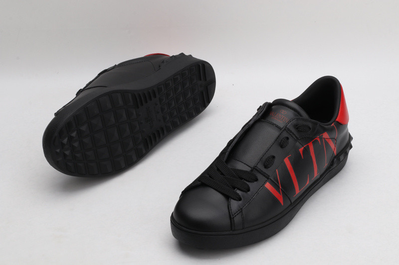 Va1e*ntin0 garavani sneaker
