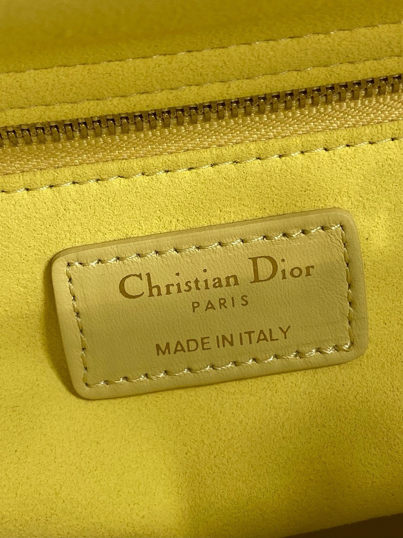 D10r BAG