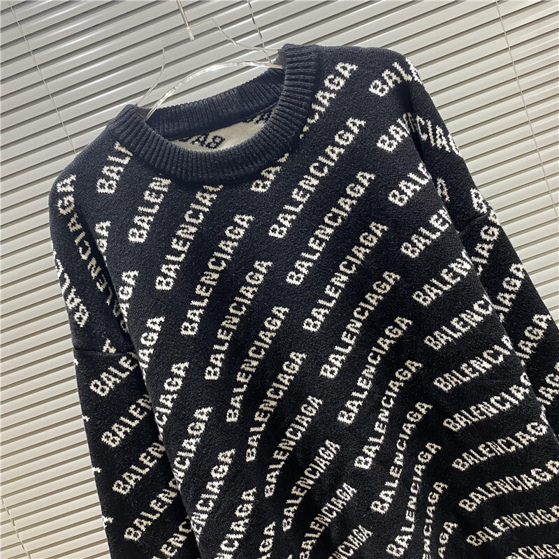Ba1en*iaga clothes