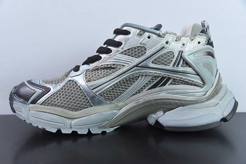 Ba*len*cia*ga runner sneaker