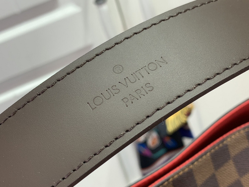 LVT PURSE