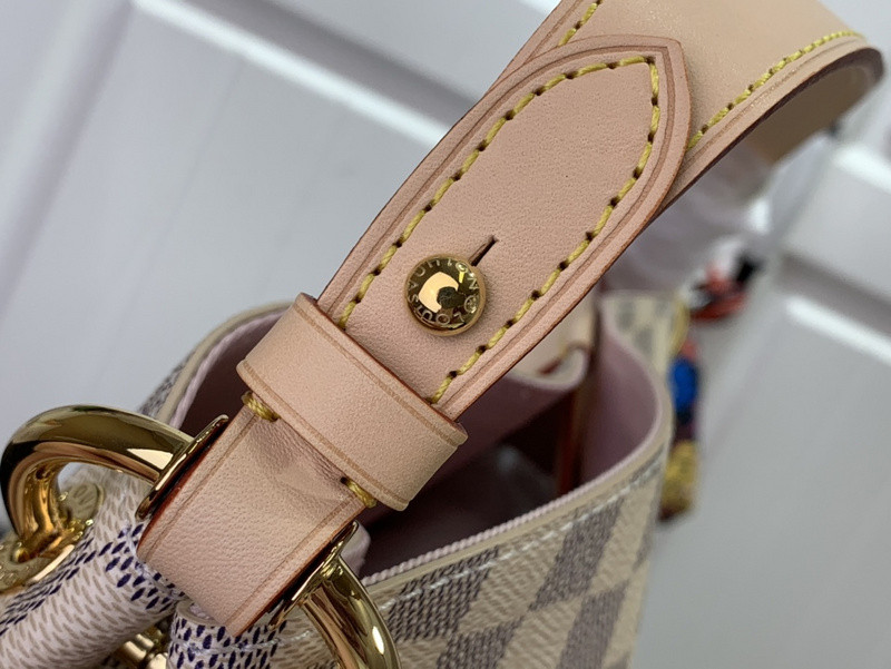 LVT PURSE