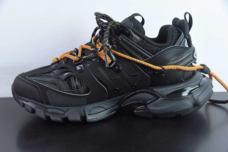 BC TRACK SNEAKER