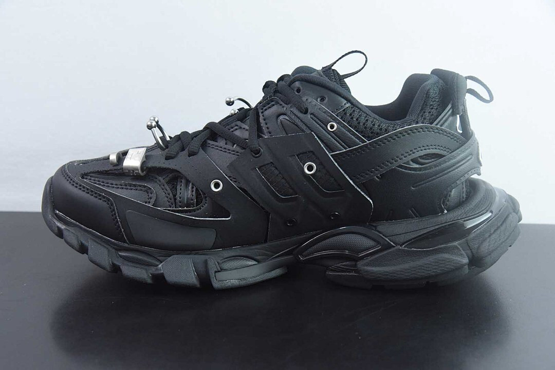 BC TRACK SNEAKER