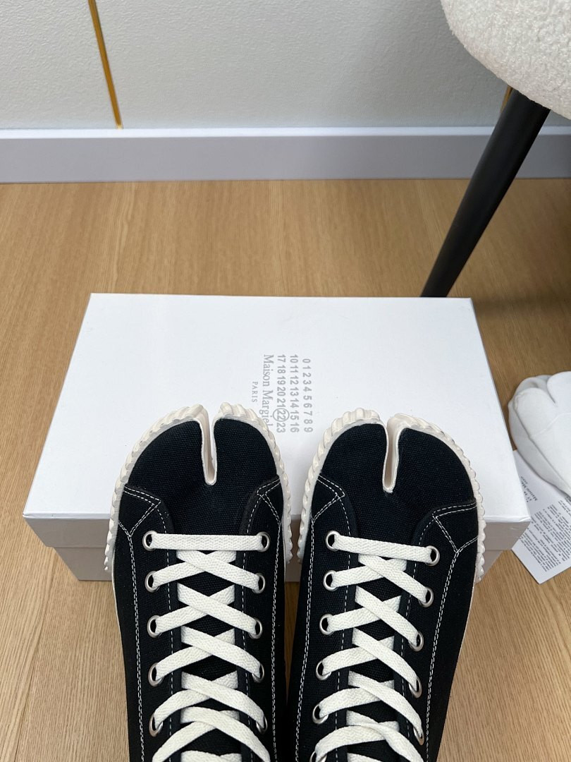Ma1s0n Marg*e1a SNEAKER
