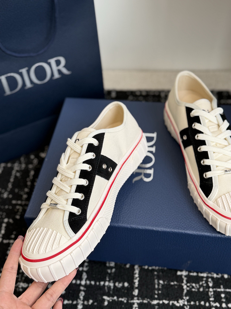 DIO* SNEAKER
