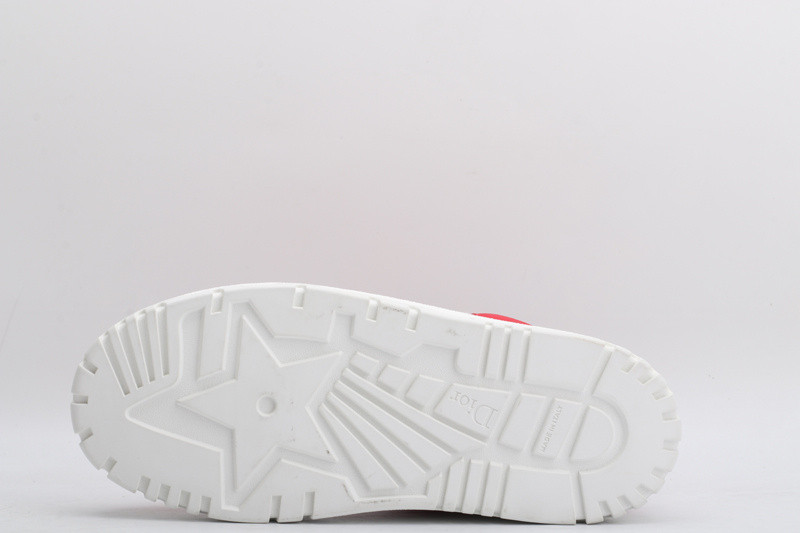 dio* sneaker