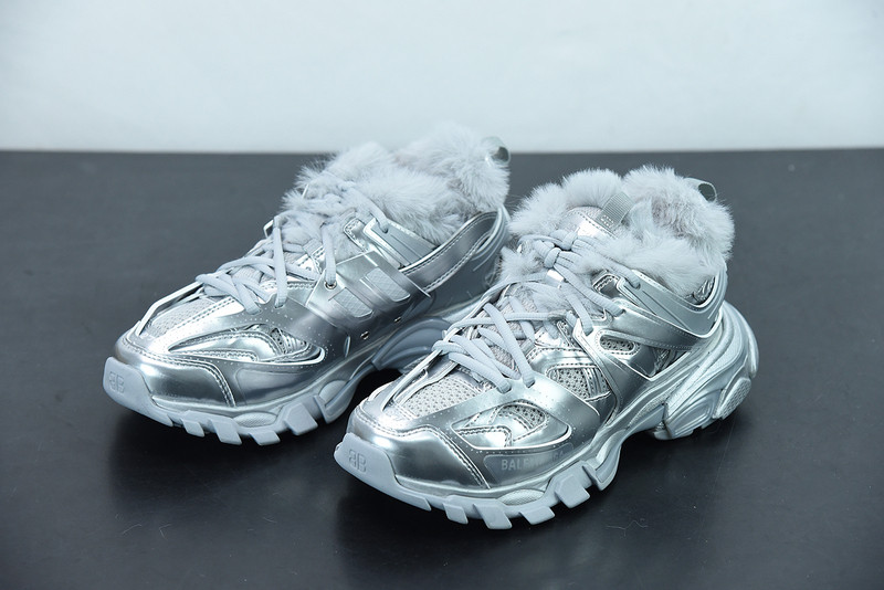 bc track sneaker