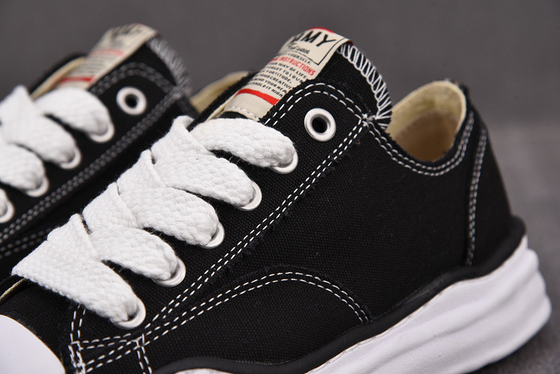 Ma*s*n mihara yasuhiro sneaker