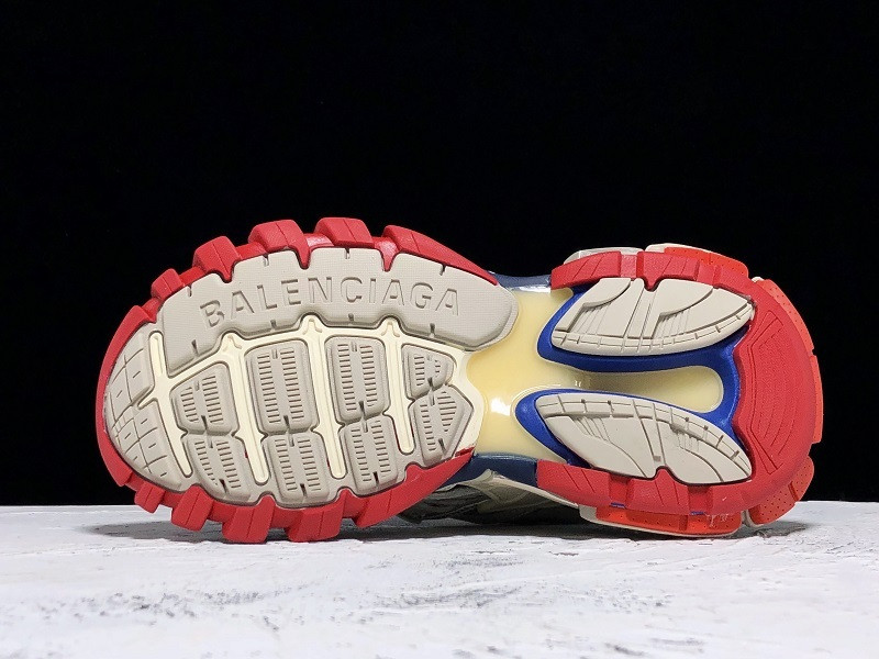 bc track sneaker
