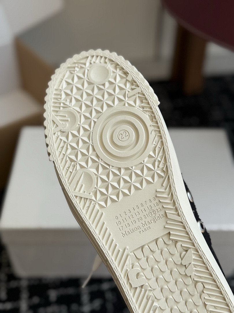 Ma1s0n Marg*e1a SNEAKER
